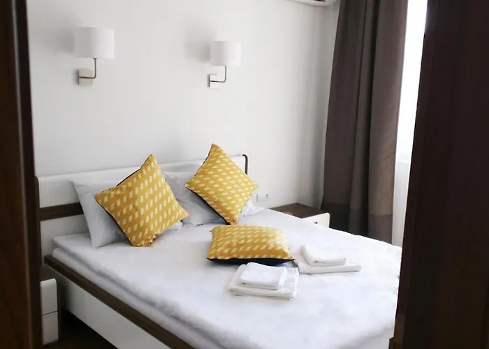 Super Luxury Бургас